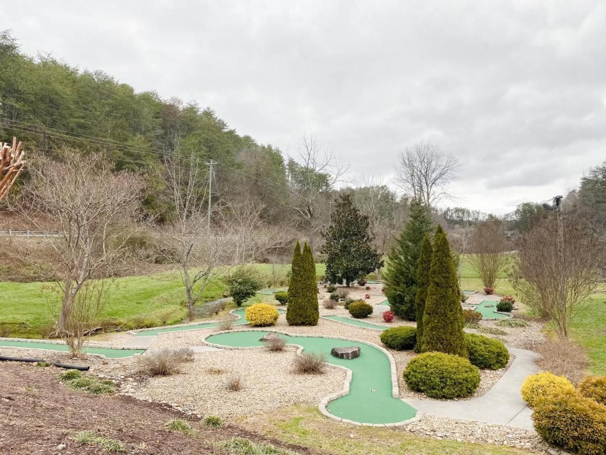 Timber Wheat Retreat - Hot Tub, Community Pool, Game And Theater Room Sevierville Exteriér fotografie