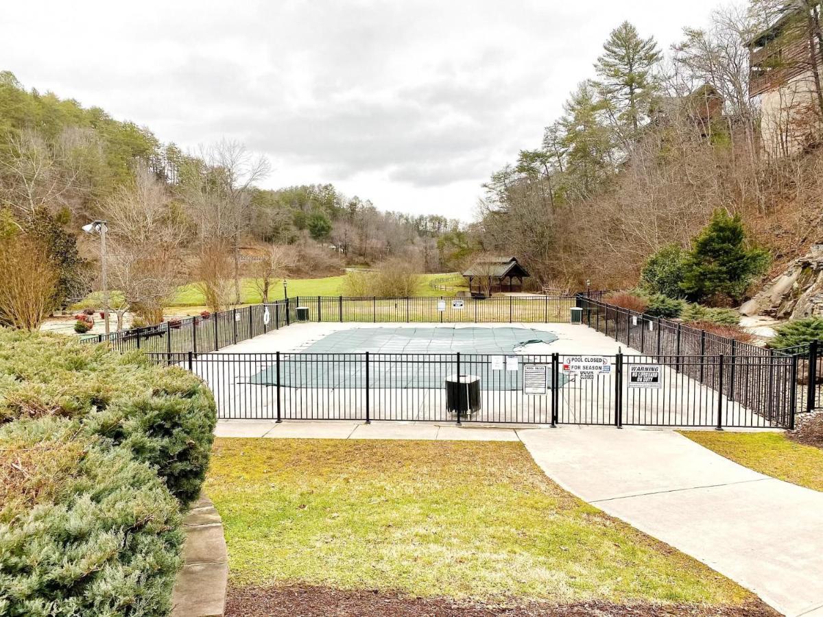 Timber Wheat Retreat - Hot Tub, Community Pool, Game And Theater Room Sevierville Exteriér fotografie